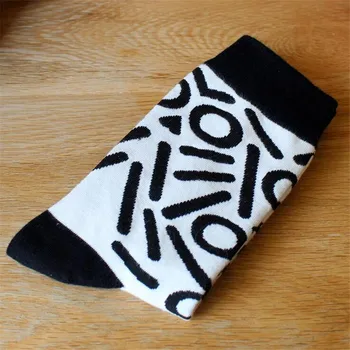 1 pora Naujų mados žiemos medvilninių kojinių juodos ir baltos spalvos Harajuku barelį meno mados moterų medvilnės atsitiktinis kojinės