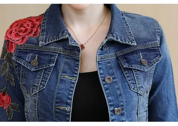 2018 m. Rudenį Naujų Jean Striukė Moterims Blue Rose 3D Išsiuvinėti Gėlių Džinsinio Viršutiniai Moteriški Pagrindinio Paltai Vintage Mados L1171