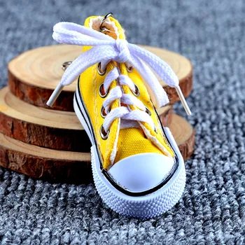 Saldainiai Asorti Spalvų 3D sneaker keychain modeliavimas drobė batai raktų žiedas lėlės priedai vaikams Maišas kabo papuošalai