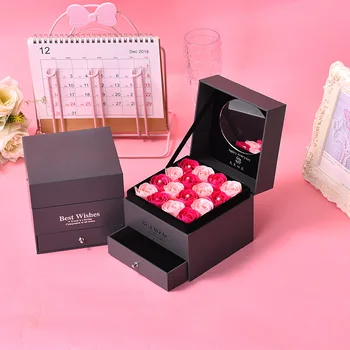 Medinėje dovanų dėžutėje rose Valentino Diena, vestuvės, Kalėdos, siųsti savo žmona, draugė romantiška praktinių gimtadienio dovana